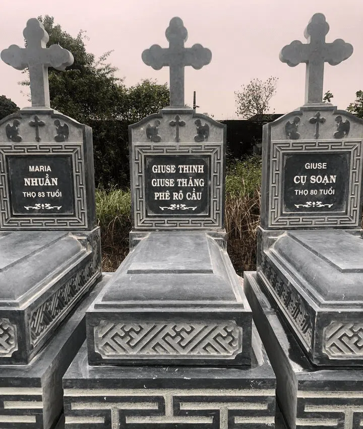 mộ đá xanh Công Giáo đẹp